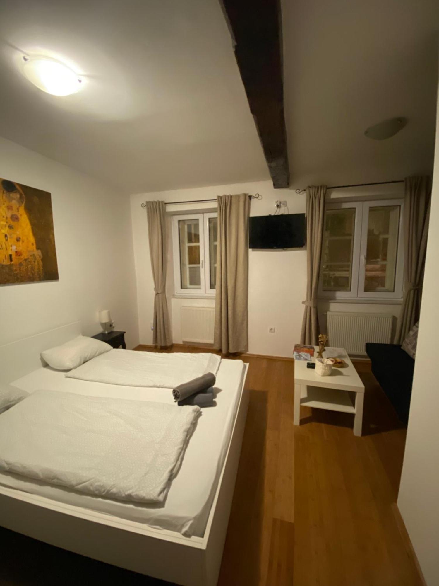 Nokturno Accomodation Zagreb Buitenkant foto